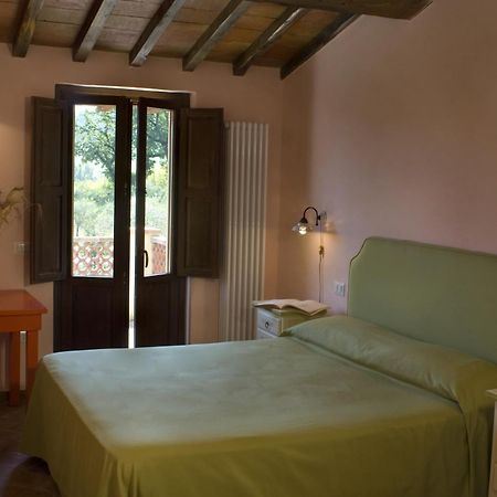 Aparthotel Borgo Le Capannelle Castel Ritaldi Pokój zdjęcie