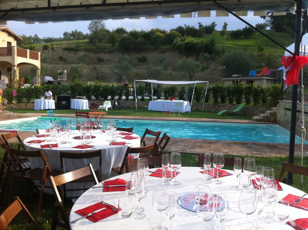 Aparthotel Borgo Le Capannelle Castel Ritaldi Zewnętrze zdjęcie