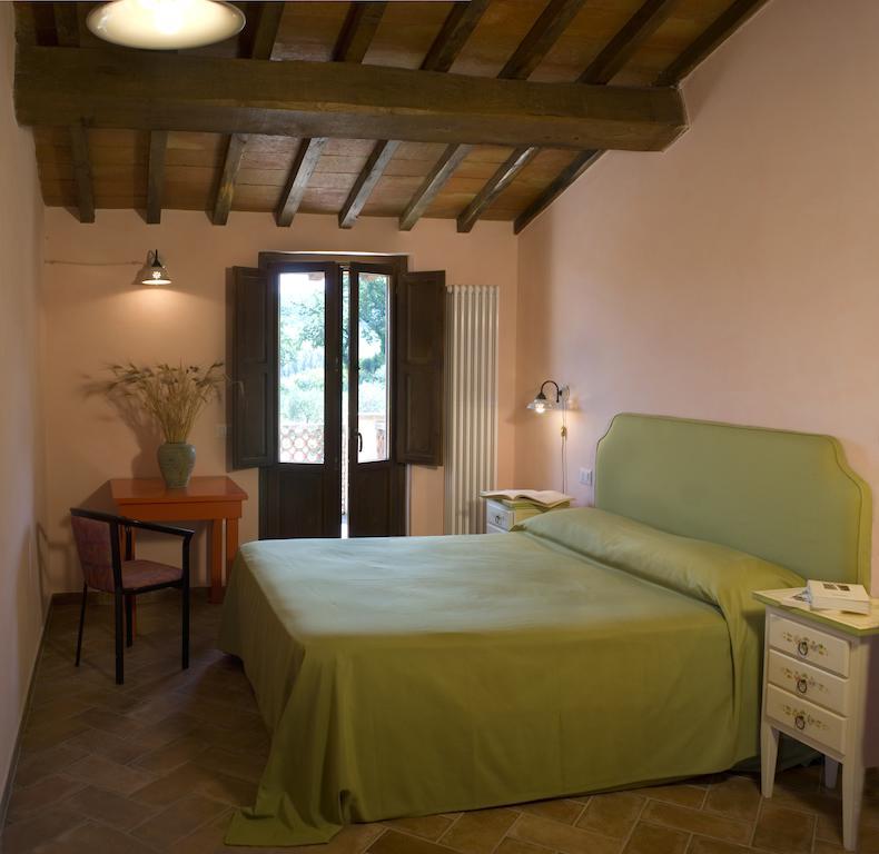 Aparthotel Borgo Le Capannelle Castel Ritaldi Pokój zdjęcie