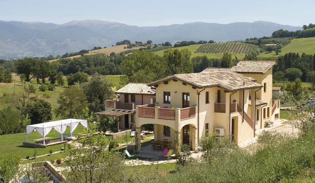 Aparthotel Borgo Le Capannelle Castel Ritaldi Zewnętrze zdjęcie