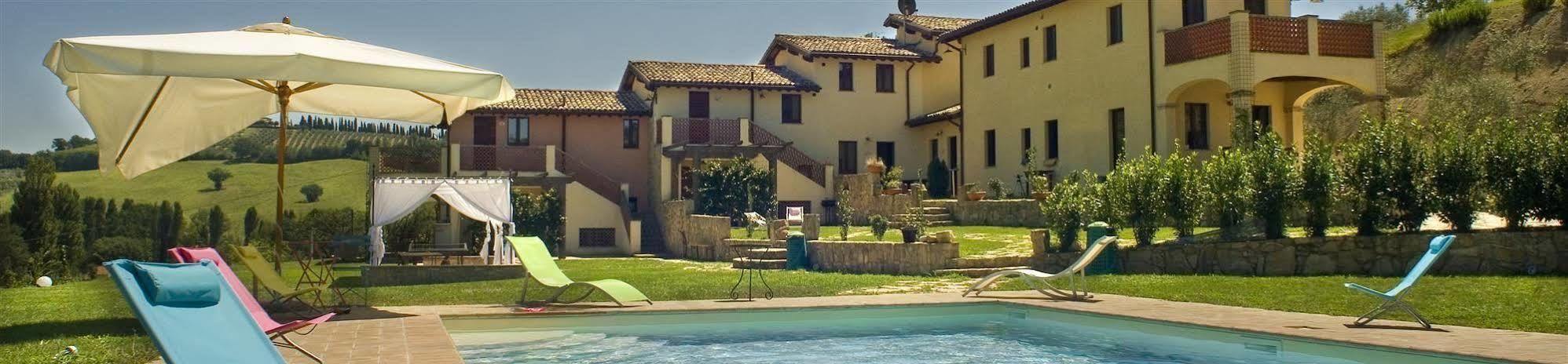 Aparthotel Borgo Le Capannelle Castel Ritaldi Zewnętrze zdjęcie